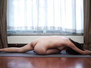 声控极品健身教练美女【Yun】抹油裸体教学视频详细讲解健身各种动作