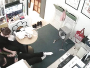 黑客破解监控摄像头偷拍 貌似漫画工作室老板和女员工对着监控视频啪啪老板吃药了吧干了几次
