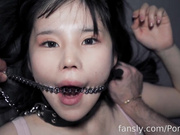 清纯娇小福利姬【pornforce】媚洋栓个狗链与3个洋肠4P前后洞齐开车轮战
