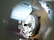 苗条性感的高颜值美女酒店被性欲旺盛的男友用手疯狂扣插嫩穴后猛烈爆操 美女搞的太痛不让操了 只能口爆!