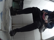 棍哥办公楼WC雅拍女白领-初露锋芒98极品全景美女换卫生巾