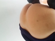 棍哥办公楼WC雅拍女白领-初露锋芒152伸手过去对着B拍,碰到她PP.杀猪般狂叫