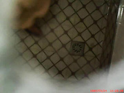 偷拍长春远东大骚逼宾馆下班洗澡