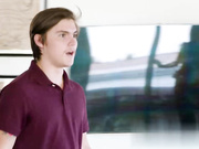 熟女莱克西·卢纳硬骑继子的鸡巴，帮助他在考试前放松