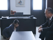 [JUQ-720] 人妻秘書、汗と接吻に満ちた社長室中出し性交 卑猥なLcupと甘いフェイスの秘書登場。 庵ひめか - 1of5