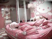 丰满漂亮的美女刚进房间就迫不及待想要,把男友弄硬自己坐在上面