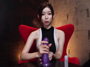 [GVH-733] 美脚で美尻な痴女のコスプレ淫語責め 黒川すみれ - 1of5