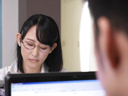 [MOND-289] 憧れの女上司と 海埜ほたる - 1of5