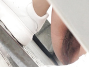 最新流出國內廁拍大神路邊尾隨美女進入公共女廁偷拍各式美女少婦如廁噓噓 形態各異姿勢看得欲火焚身 1080P高清無水印