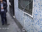 快餐達人周末中午城中村出租房約了個剛入行不久的靦腆溫柔妹子泄瀉火 主動張開雙腿給操多給100塊菊花得給爆了 搞笑對白 720P高清