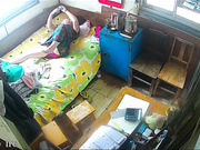 光头大爷中午休息被大妈摸硬了鸡巴  和大妈床边操逼下地站着接着干