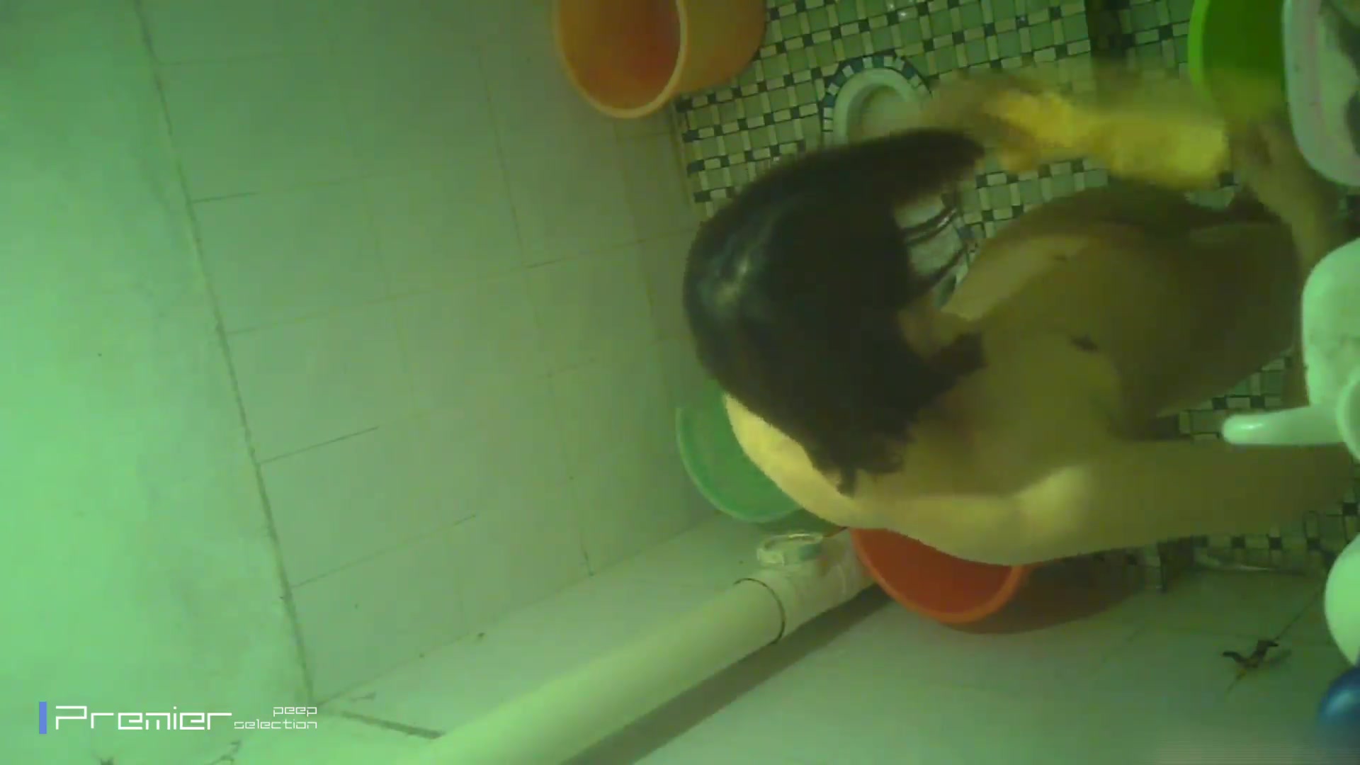 坐盗市新流出电子厂女工集体宿舍TP年轻貌美女洗澡尿尿