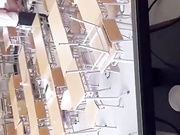 【网曝門事件】烟台黄金职业学院大瓜流出，情侣在教室课桌上大玩性爱，先舔后干激情四射，辣眼睛啊