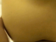 无水印一边打着电话一边草骚女友让闺蜜听叫床声