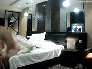 喷血推荐-主题酒店偷拍身材修长漂亮的大学美女酒店私会网友时还被迫换上黑丝情趣服干,嫩的连逼毛都没长全!