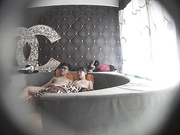 对白清晰香奈儿主题情趣酒店TP可爱的大学生情侣下午没有课出来开房爽一爽