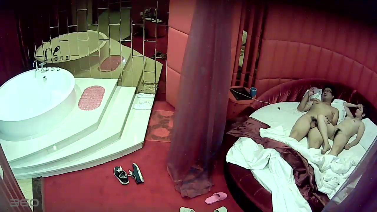 情趣酒店TP素质眼镜男和逼毛很性感的女同事各种体位姿势激情啪啪