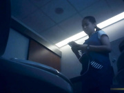 国际大厦某职业培训中心女厕偷拍个人觉得这厕所设计有问题过于宽敞让来方便的人缺乏安全感