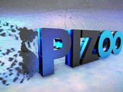 囚禁在笼子里的金发美人