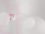 在美色的诱惑下只能臣服