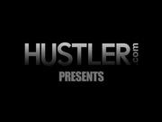 蒙住眼睛做爱的天然美乳女郎