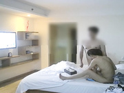 微聊约出来啪啪的幼儿园美女老师兼职援交妹口活一流忍耐力差的估计口几下就得交货叫床声给力国语对白