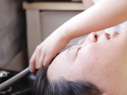 [CND-142] 原宿工作的現役巨乳美容師AV出道 如月めい - 1of5