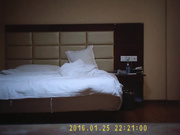 气质性感的高颜值良家楼凤美女背着老公偷偷做援交时碰到位特别能操的眼镜哥,看样子干的受不了有点想走了!