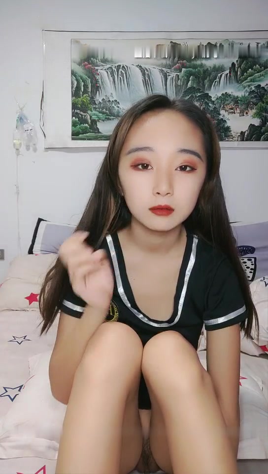 清纯小萝莉新人直播大秀 双人激情口交啪啪 十分诱人