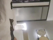 约了个喝完酒有点醉很骚妹子，洗完澡再来第二炮口交抬脚猛操