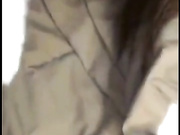 真实迷奸黑丝妹子 吃饭时饮料里加药 带到酒店扒衣趴着床边一顿猛操