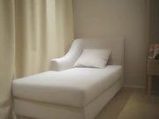 供电局设备科刘科长周末约眼镜少妇女下属酒店开房偷拍穿上情趣黑丝在沙发上干