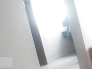 大陸牛人潛入某藝術大學公共衛生間拍攝各式美女如廁 雪白大屁股看得誘惑十足 1080P原版高清