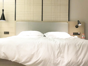 小宝寻花极品高颜值苗条妹子啪啪舌吻摸奶调情骑乘